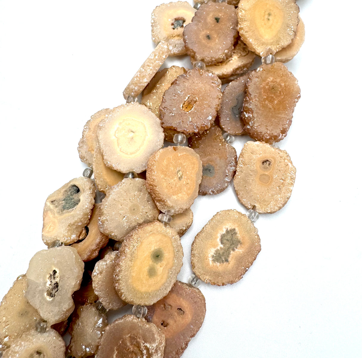 Druzy kvartsperler – Navajo hvit, nuggets (14~22x13~20x4~6mm)