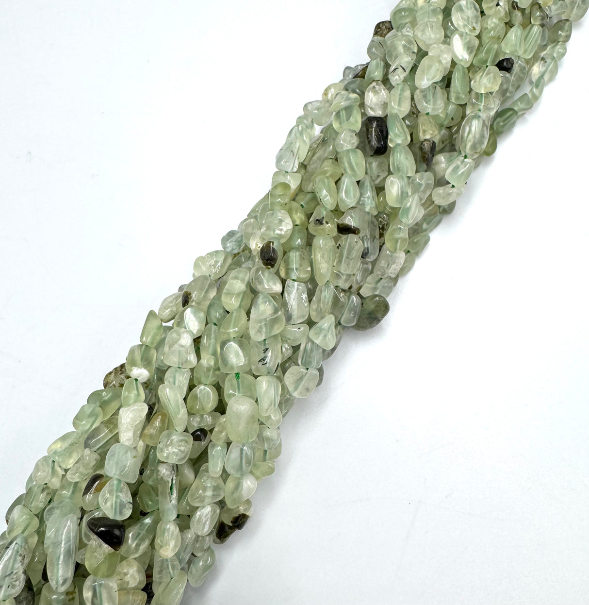 Prehnit Perlen – Nugget (6–8mm)