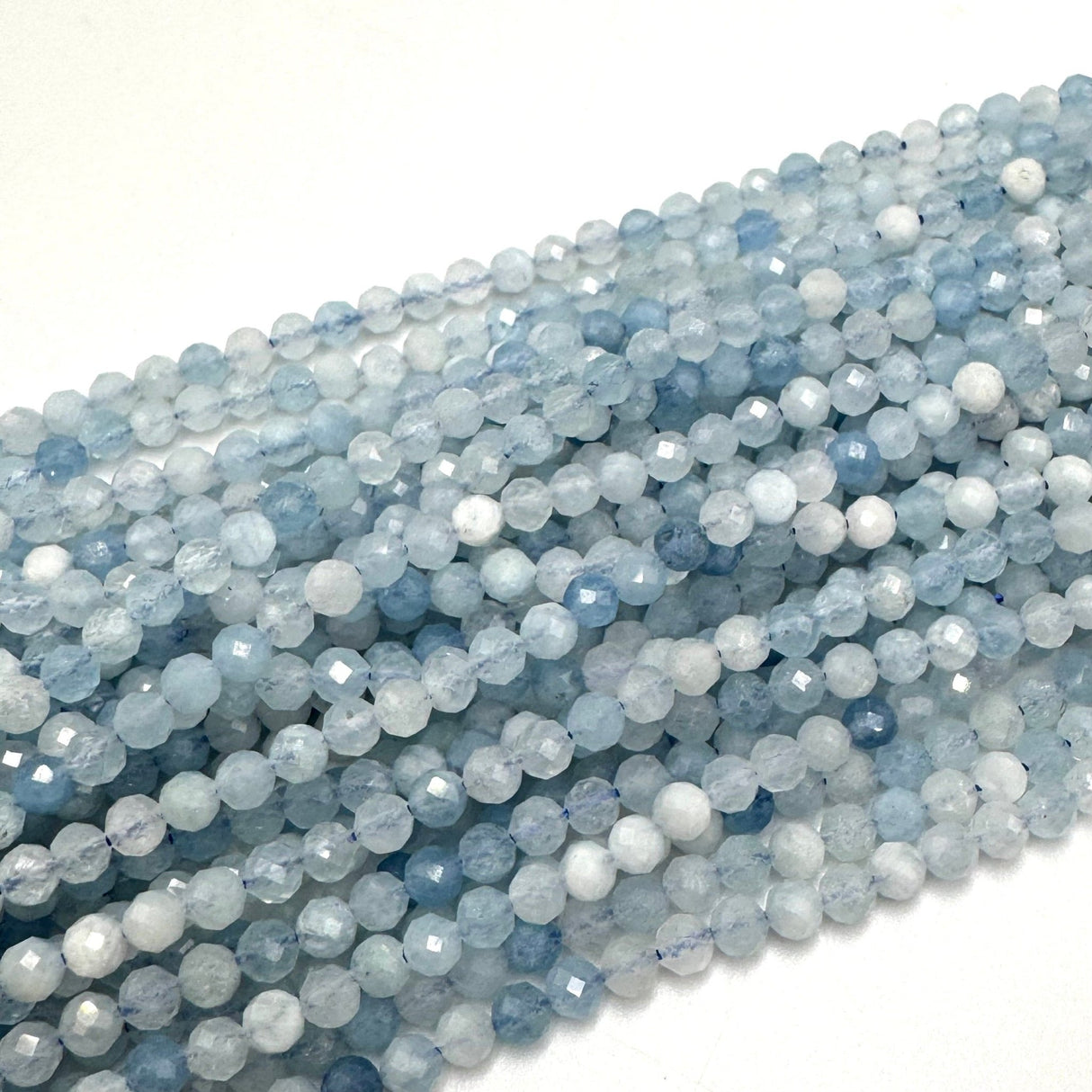 Akvamarin – Facetteret, Grade A(4mm) - Uniq Perler - 677700