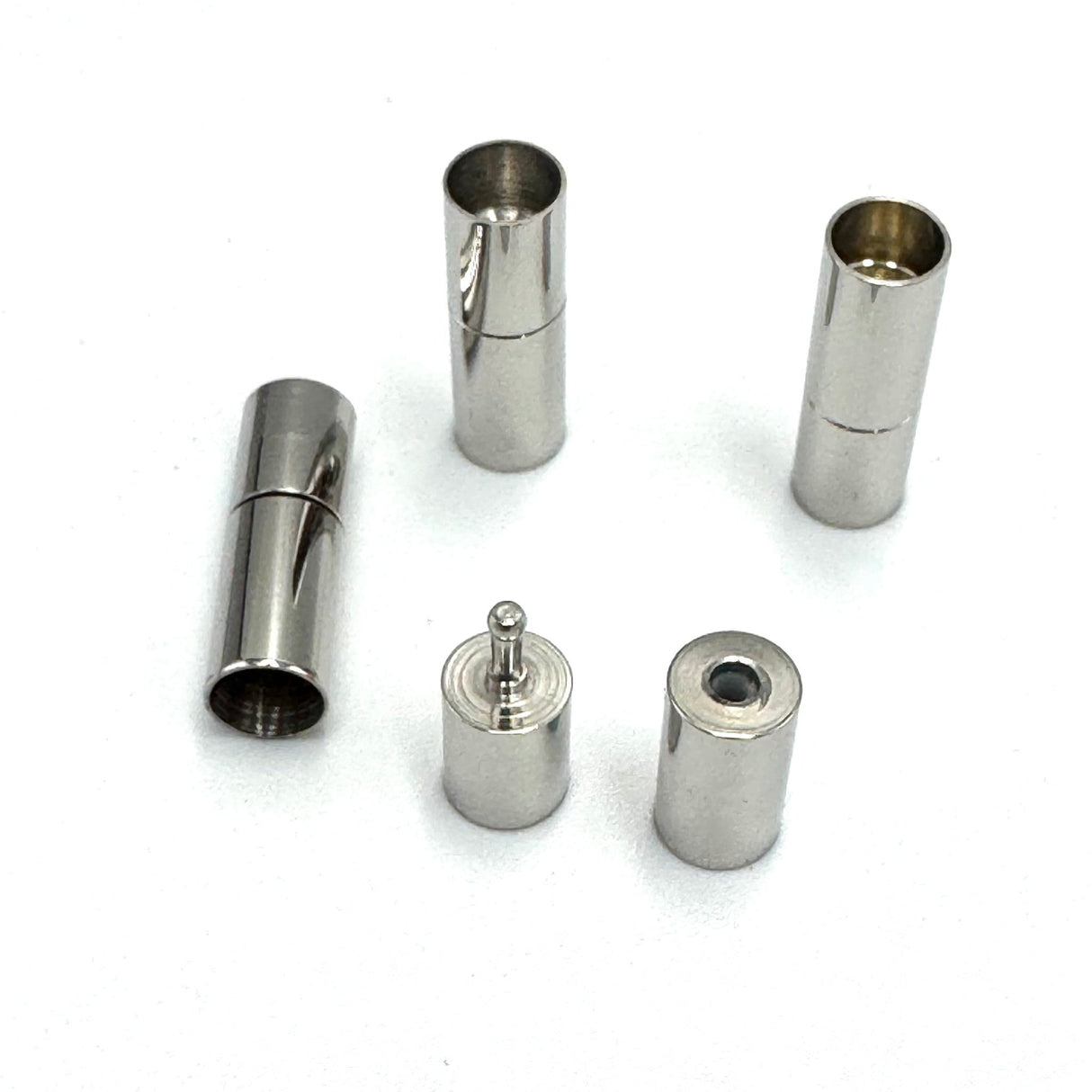 Bajonet Lås – Platinfarvet Messing (21,7mm, Hul: 6mm) - Uniq Perler - 147456