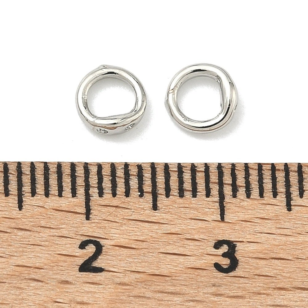 Connector Ringe– Langtidsholdbar Platinbelagt Messing (5x2mm) 10 stk. - Uniq Perler - 126134