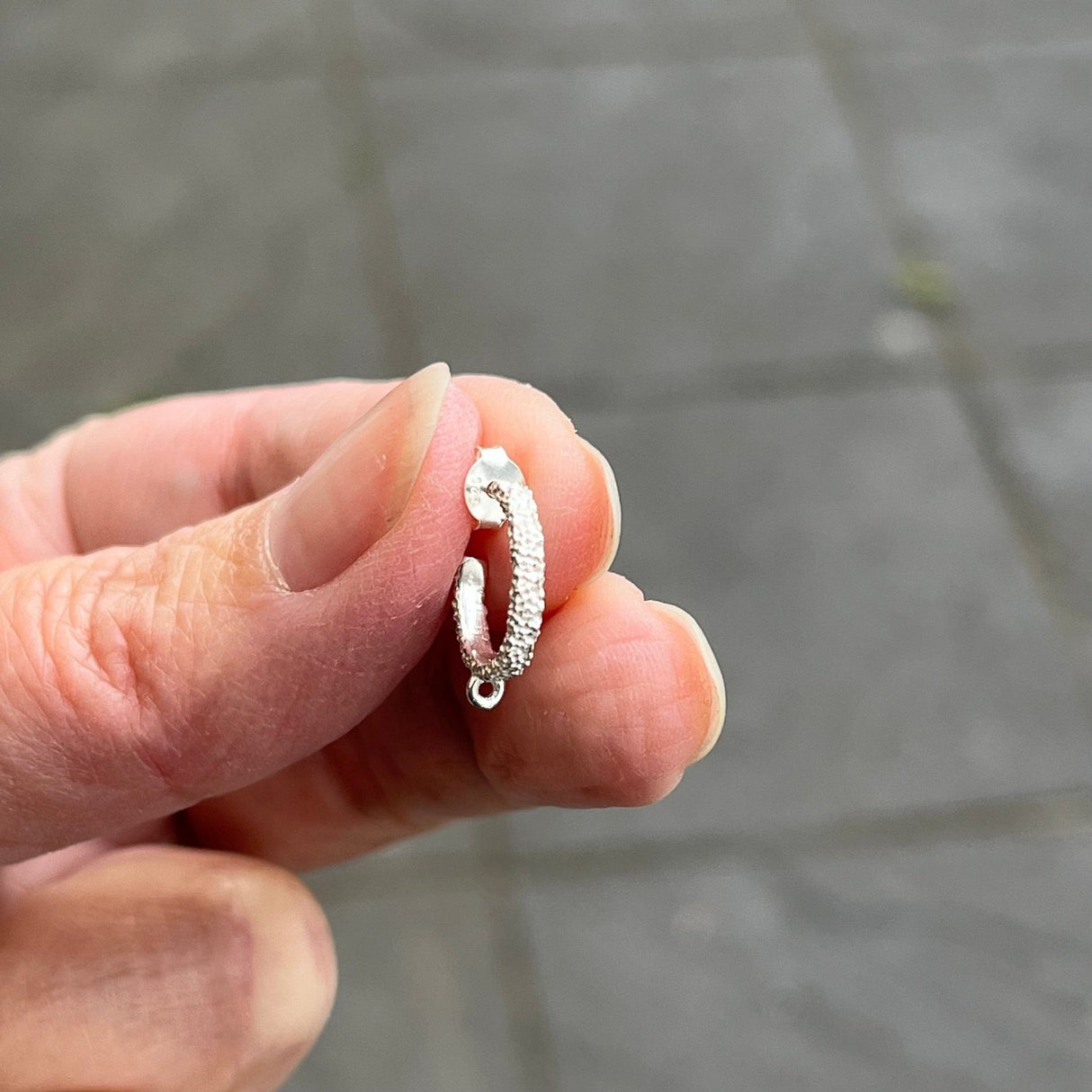 Creoler Med Hamret Overflade - Sterling Sølv 925 (13mm) - Uniq Perler - 873222