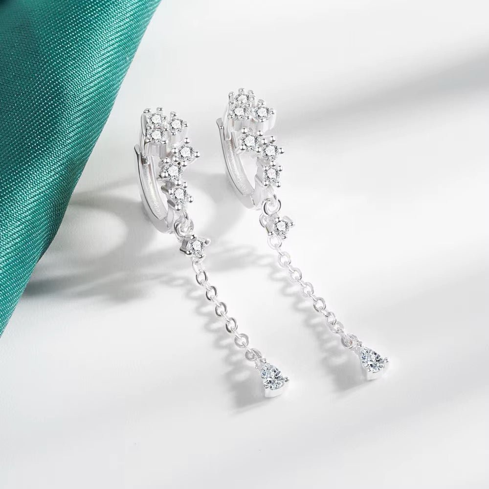 Creoler Med Zirkonia Sten, samt lille vedhæng - Forsølvet messing - Uniq Perler -