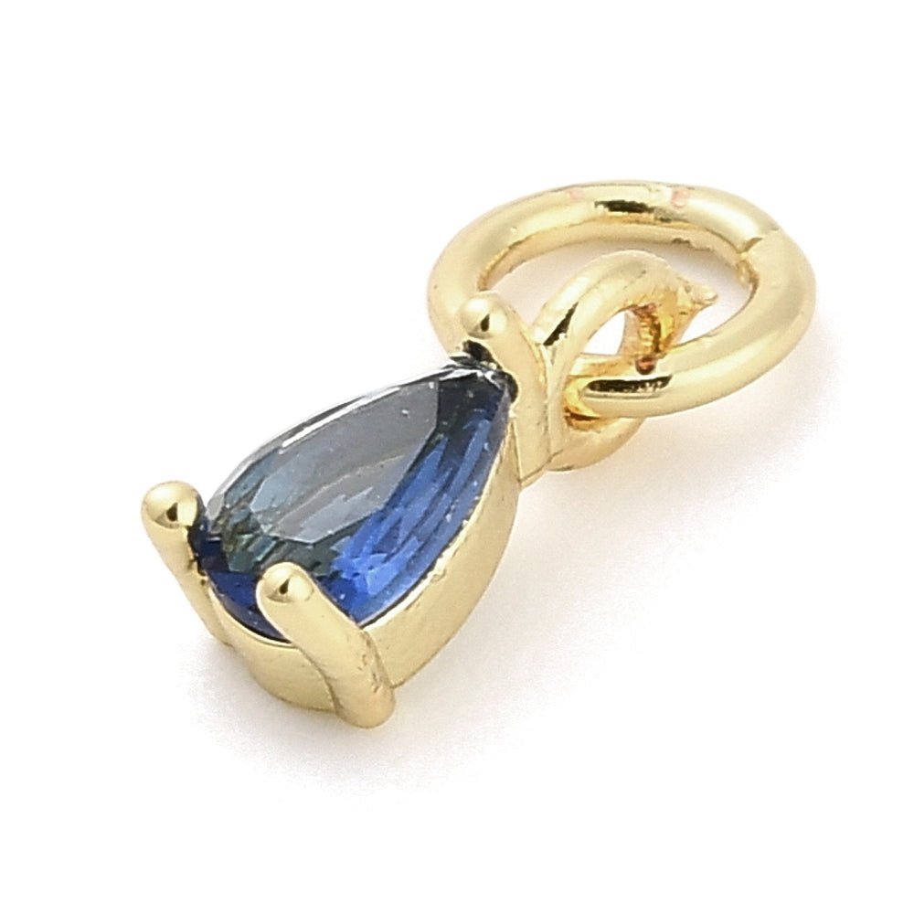 Dråbe med Zirkonia indfatning, Langtidsholdbar 18K forgyldning (8.5x3.5x3mm) - Uniq Perler -