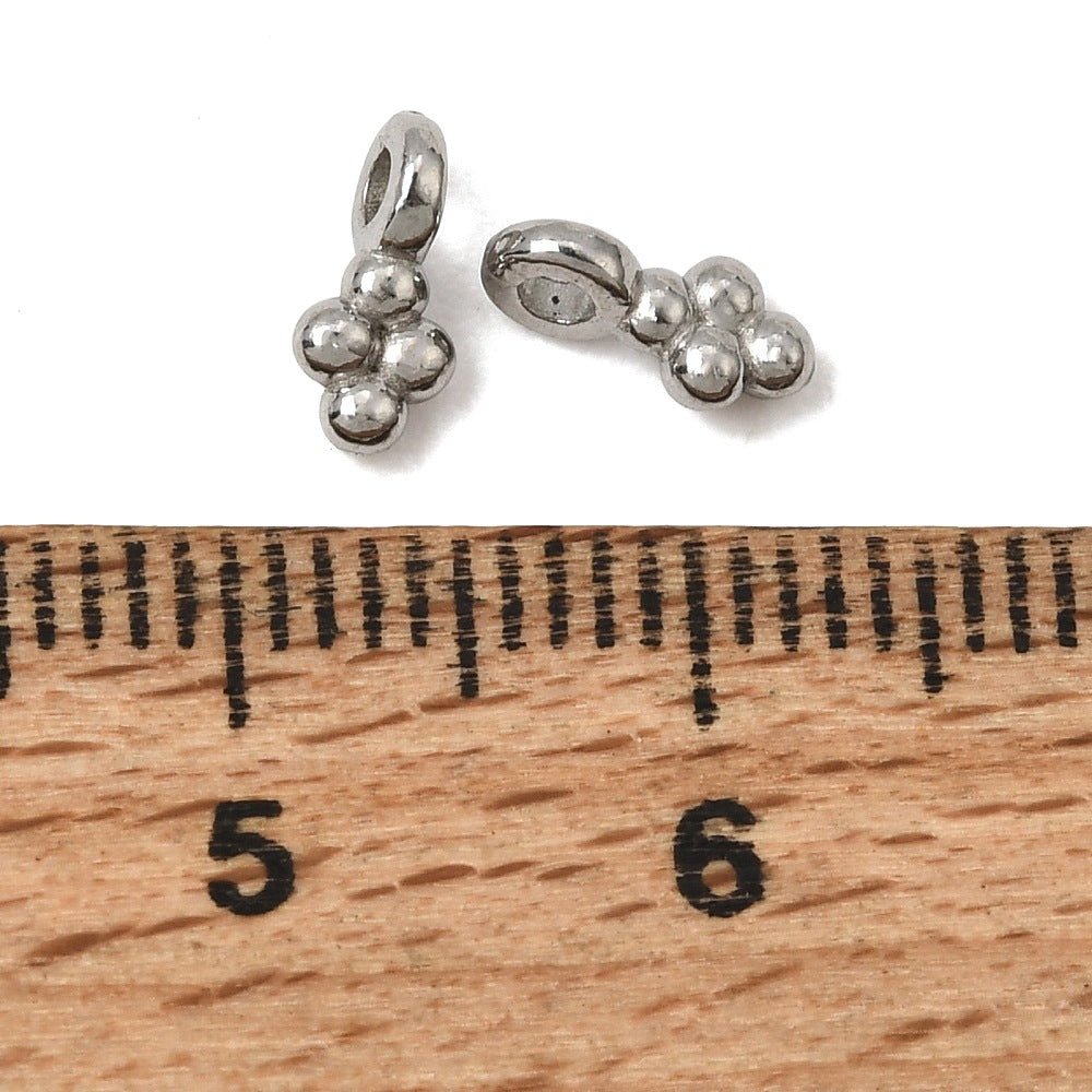Drue Vedhæng – Stål (8x4x3,5mm) 2 stk - Uniq Perler - 126257