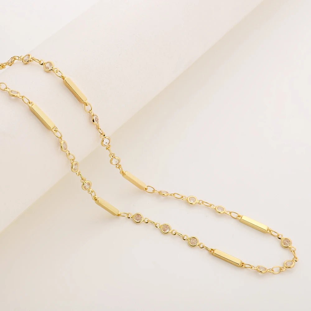 Forgyldt Messing Kæde – Håndlavet med Zirkonia Sten (1 Meter) - Uniq Perler -