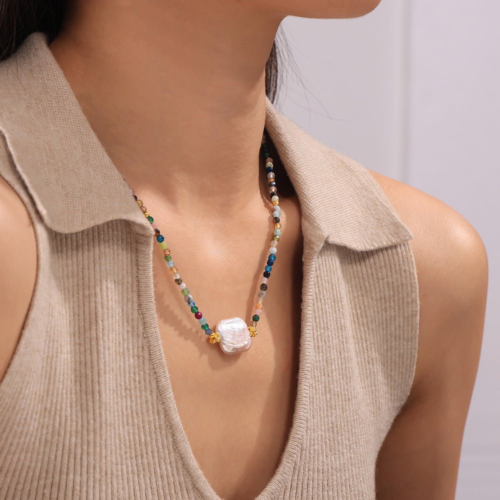 Halskæde med Ferskvandsperle og Turmalinperler – 18K Forgyldt Stål (43cm) - Uniq Perler -