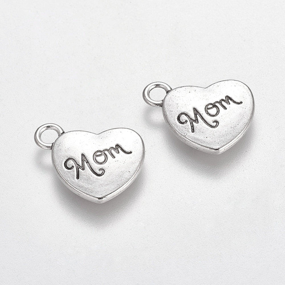 Hjerte Vedhæng Med Mom – Antik Sølv Messing (18x15x3mm) - Uniq Perler - 122948