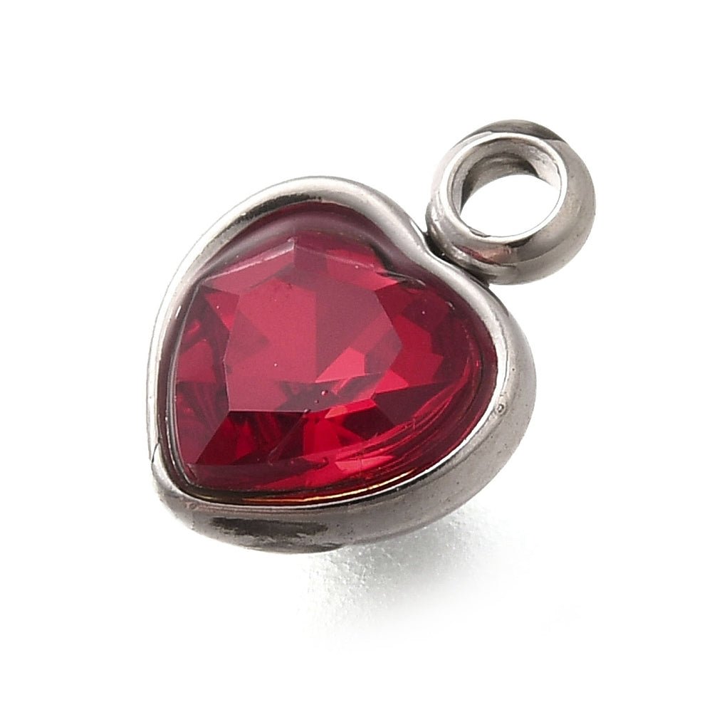 Hjerte Vedhæng med Rhinsten – Stål, Rød (9.5x6.5x4.5mm) 2 stk - Uniq Perler -