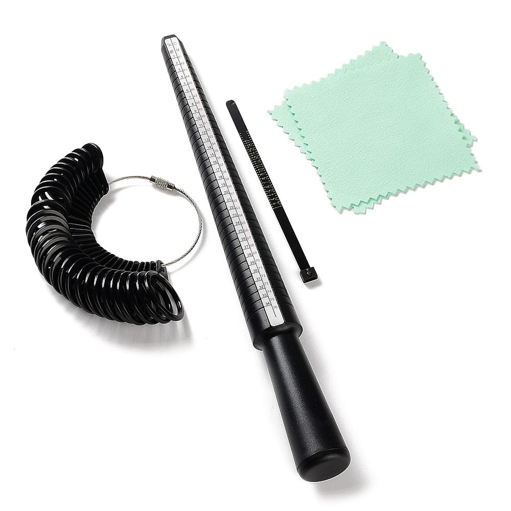 Komplet Ringmåler Sæt – Mandrel og Størrelsesringe I Sort Plast - Uniq Perler - 1111490030