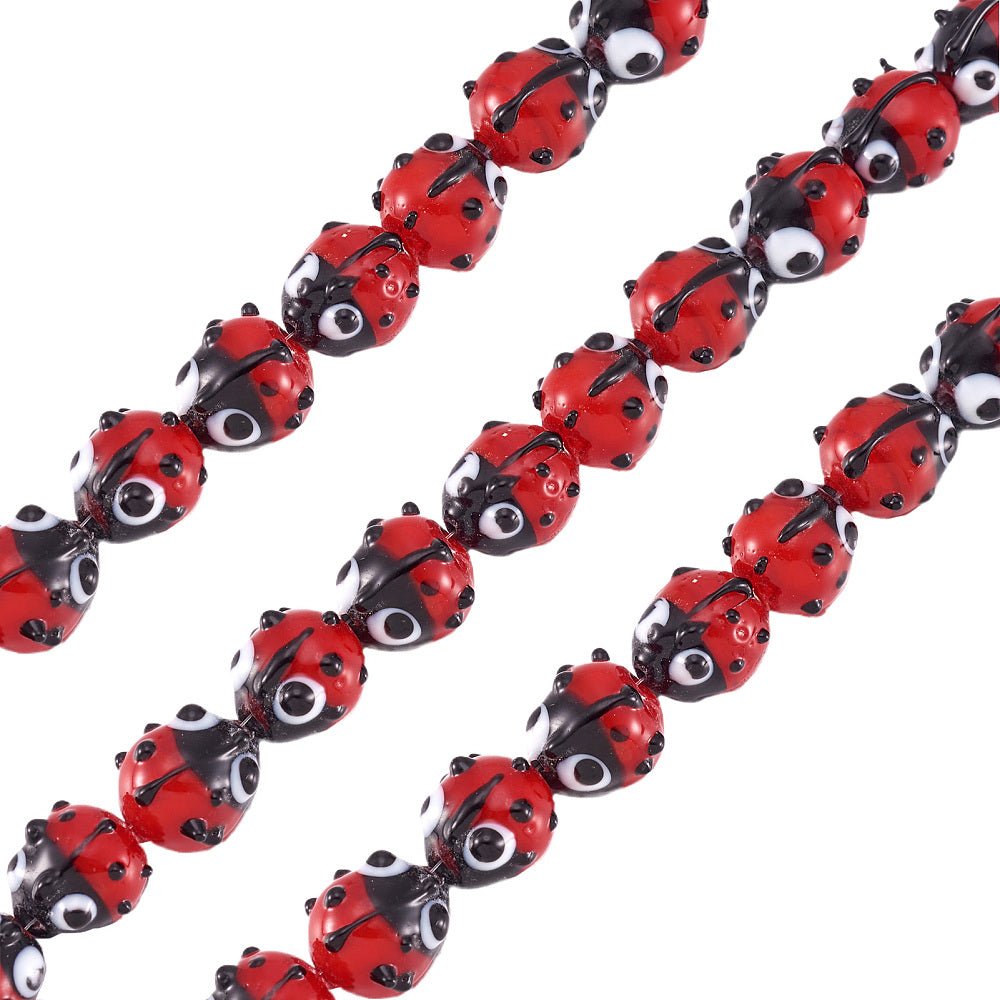 Lampwork Glasperler – Mariehøne, Rød (Ca. 10.5–14mm, 20 stk pr. streng) - Uniq Perler -