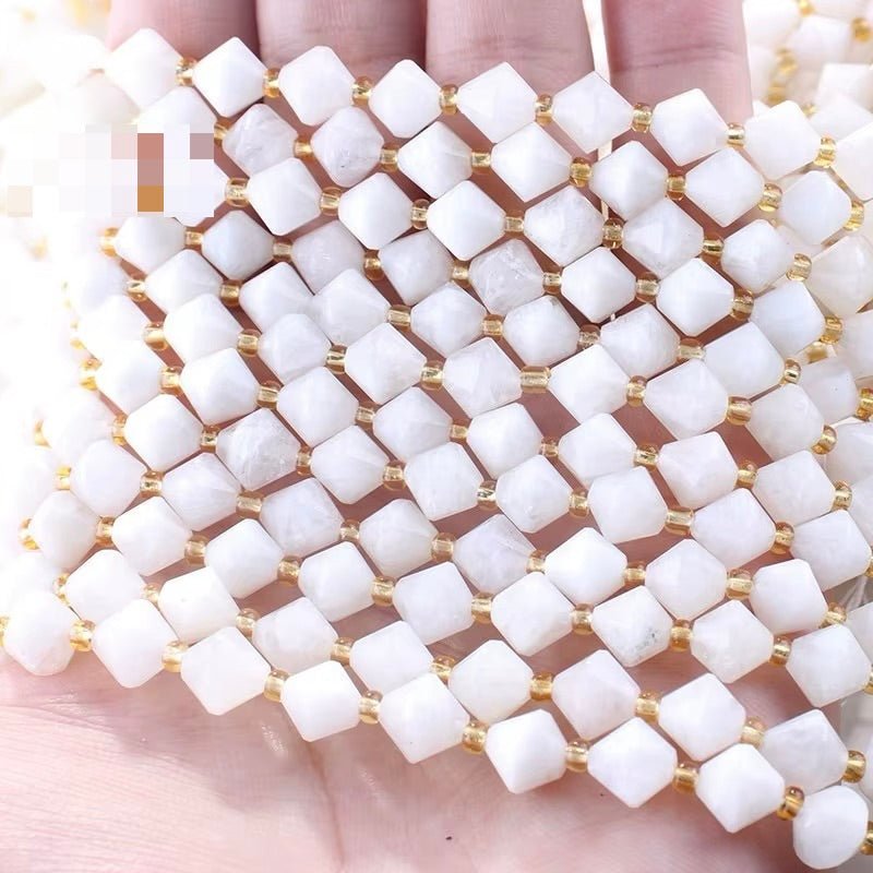 Månesten Perler – Bicone Grade A (8mm) - Uniq Perler - 125584
