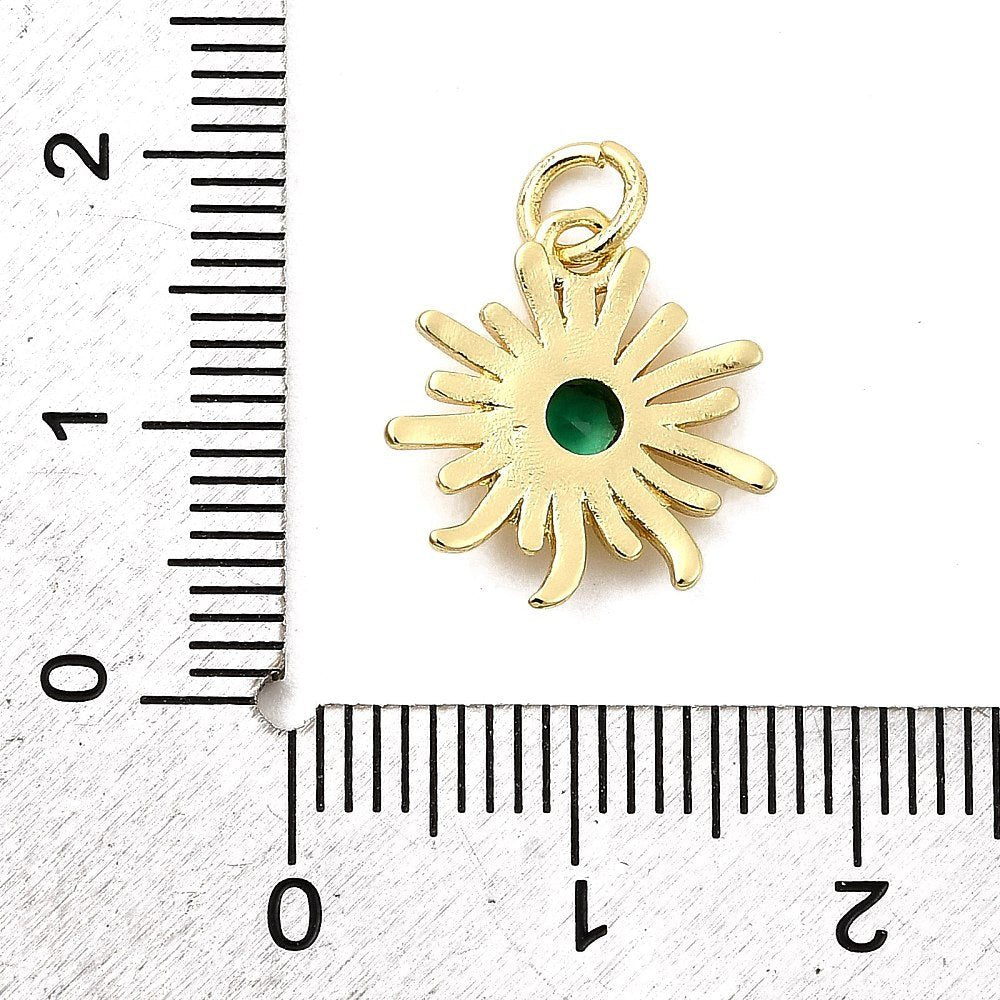 Messing Vedhæng – Langtidsholdbar, Sol med Grøn Zirkonia (14x15mm, 2 stk) - Uniq Perler -