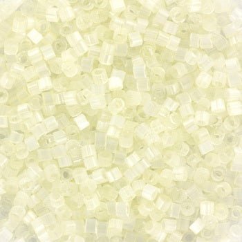 Miyuki delica's 11/0 - silk satin cream 672 - Uniq Perler - 118431