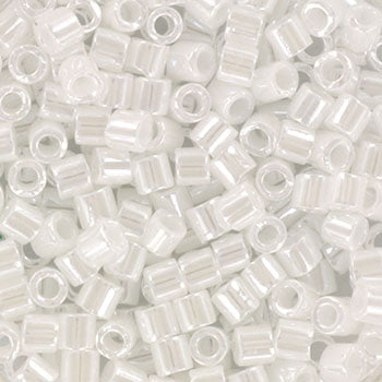 Miyuki Delica Beads – DB 723, Opaque Red, 8/0
