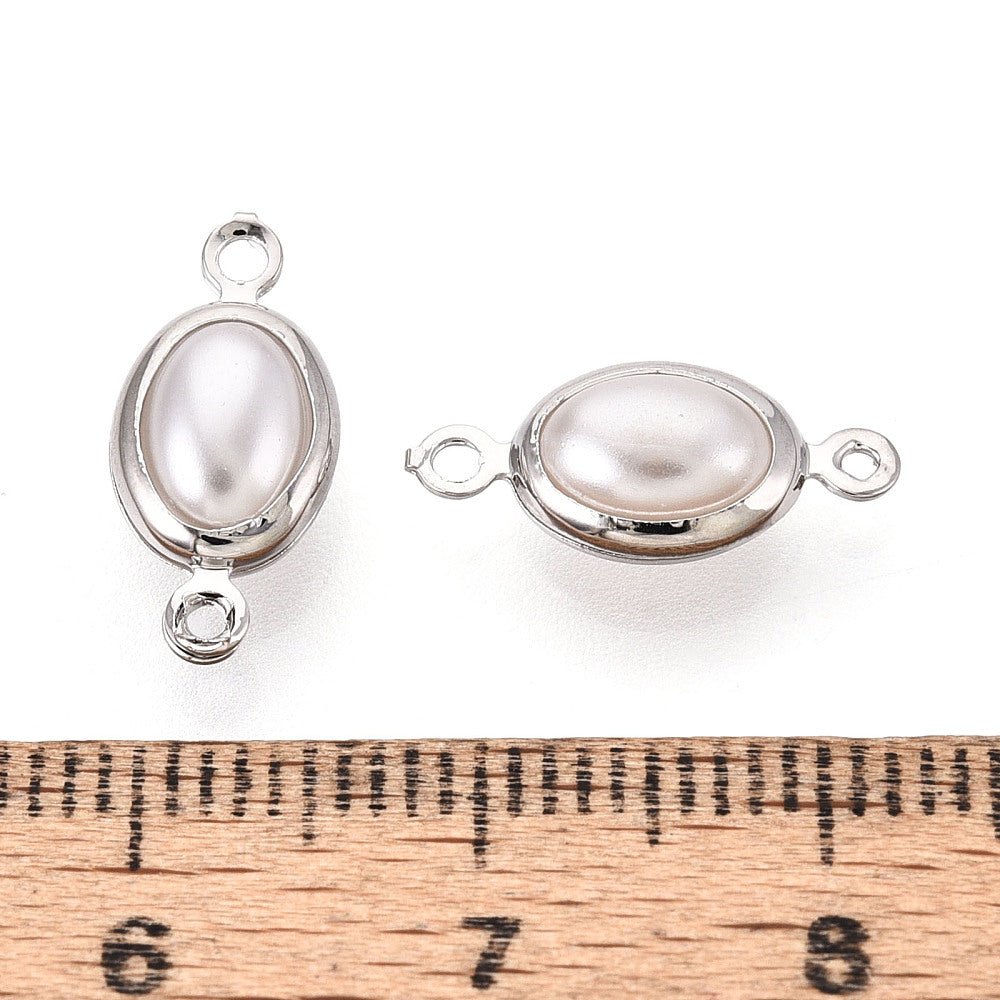 Oval Mellemled Med Perle – Langtidsholdbar Platinbelagt Messing (14,5x7x4,5mm)2 stk. - Uniq Perler - 119626