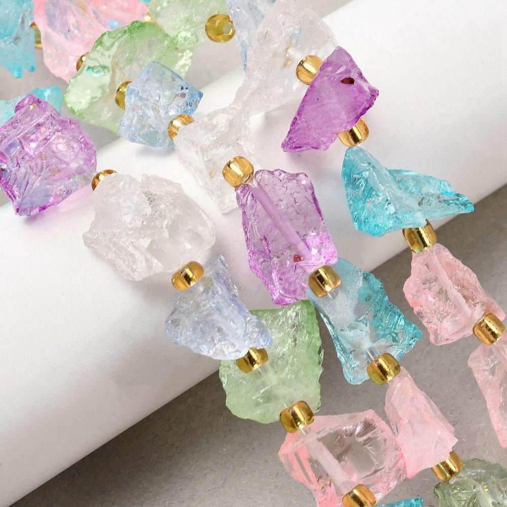 Rå kvarts nuggets perler – fargemiks (8 - 18mm) - Uniq Perler - 117283