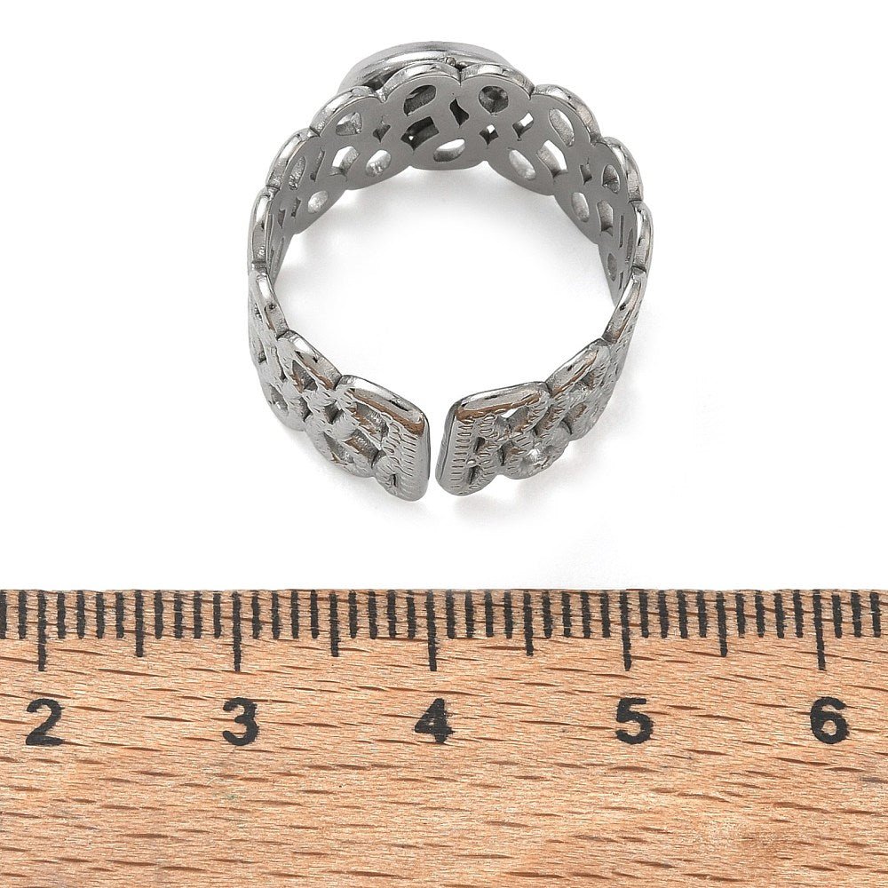 Regulerbar Ring Med Rundt Fatning – Stål (13-18mm) - Uniq Perler - 124596