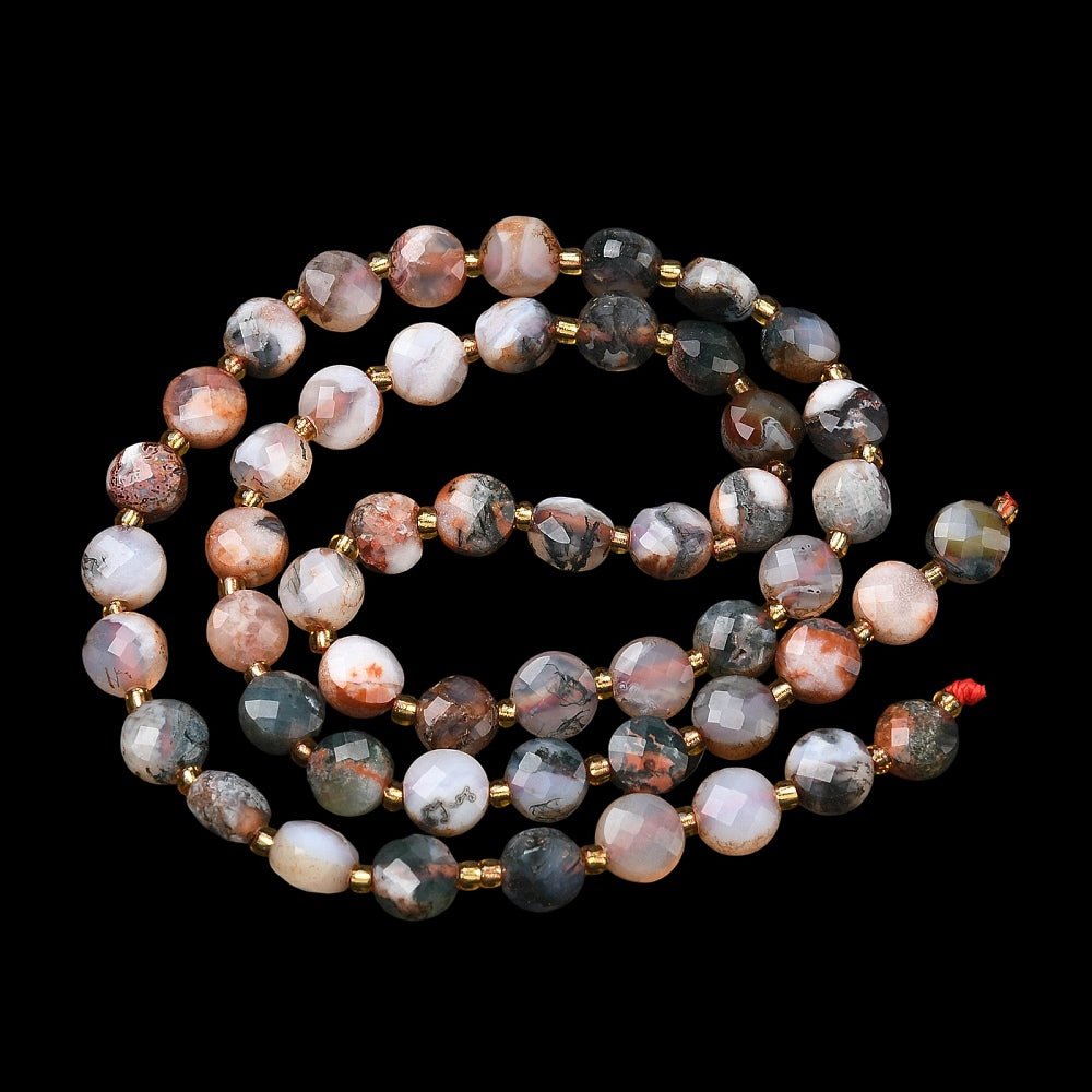 Rødt treagat perler – fasetterte flate runde perler (ca. 6–6,5 mm) - Uniq Perler -