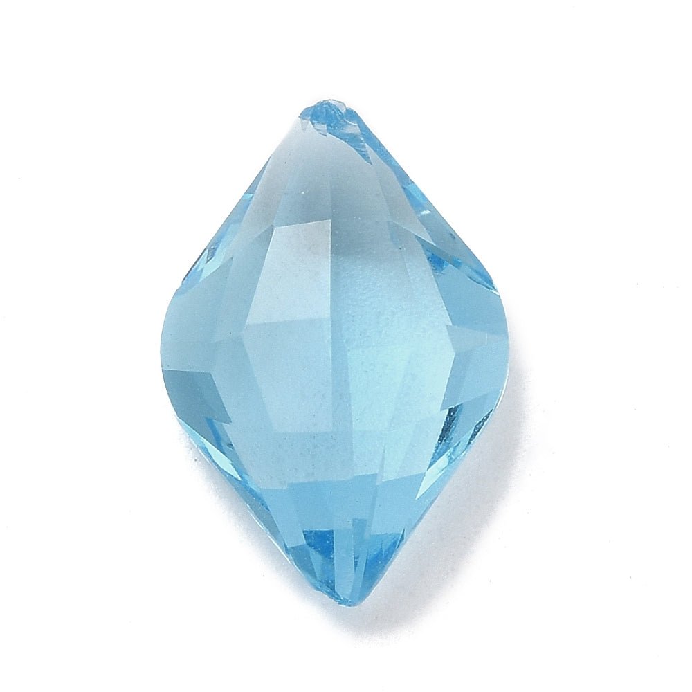 Rombe Rhinsten Cabochons – Sky Blå, Facetteret (14x9x4,5mm) 4 stk. - Uniq Perler - 117522