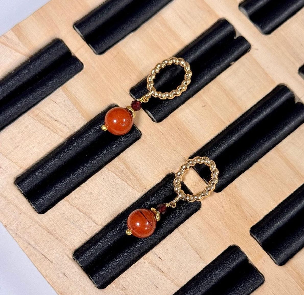 Snoet Ørestikkere Med Øje, 18K Forgyldt,(18x12mm) - Uniq Perler - 1111490230, 3028449456948042380686