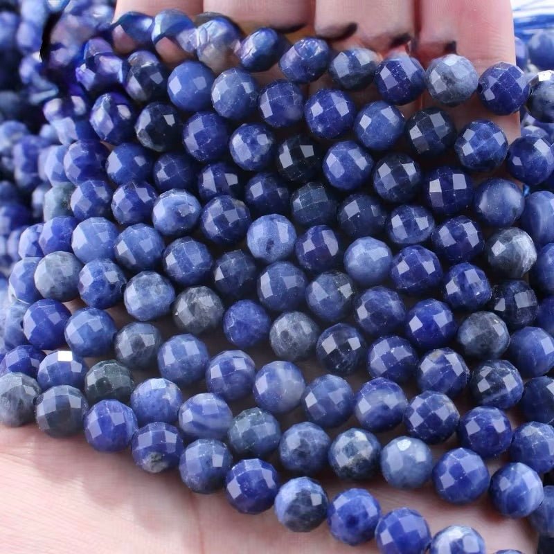 Sodalit Perler – Facetteret Rund (8mm) - Uniq Perler - 117999