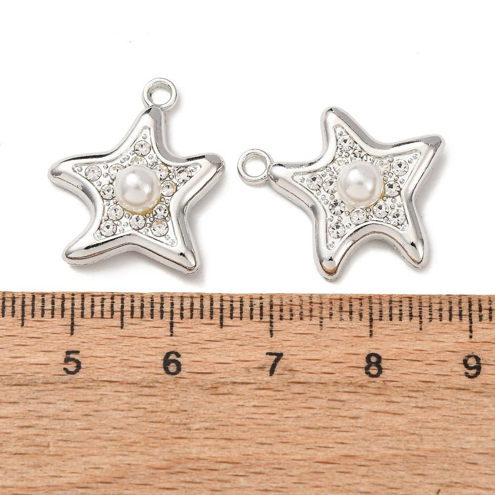 Søstjerne Vedhæng Med Perle Og Rhinsten – Platinbelagt Messing (21x18x6mm) 6 stk. - Uniq Perler - 120502