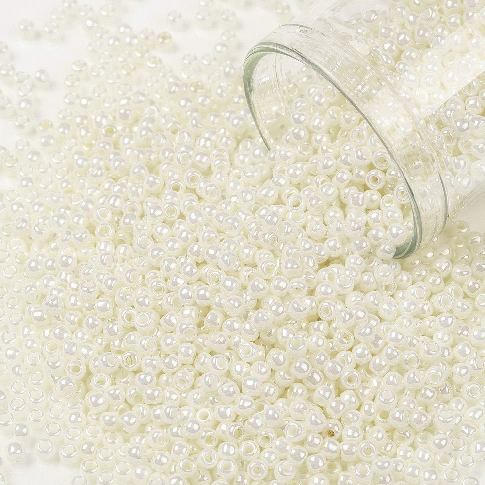 TOHO Seed Beads Perler – 122, Opaque Luster Navajo White (11/0, 10 g) - Uniq Perler - 124645