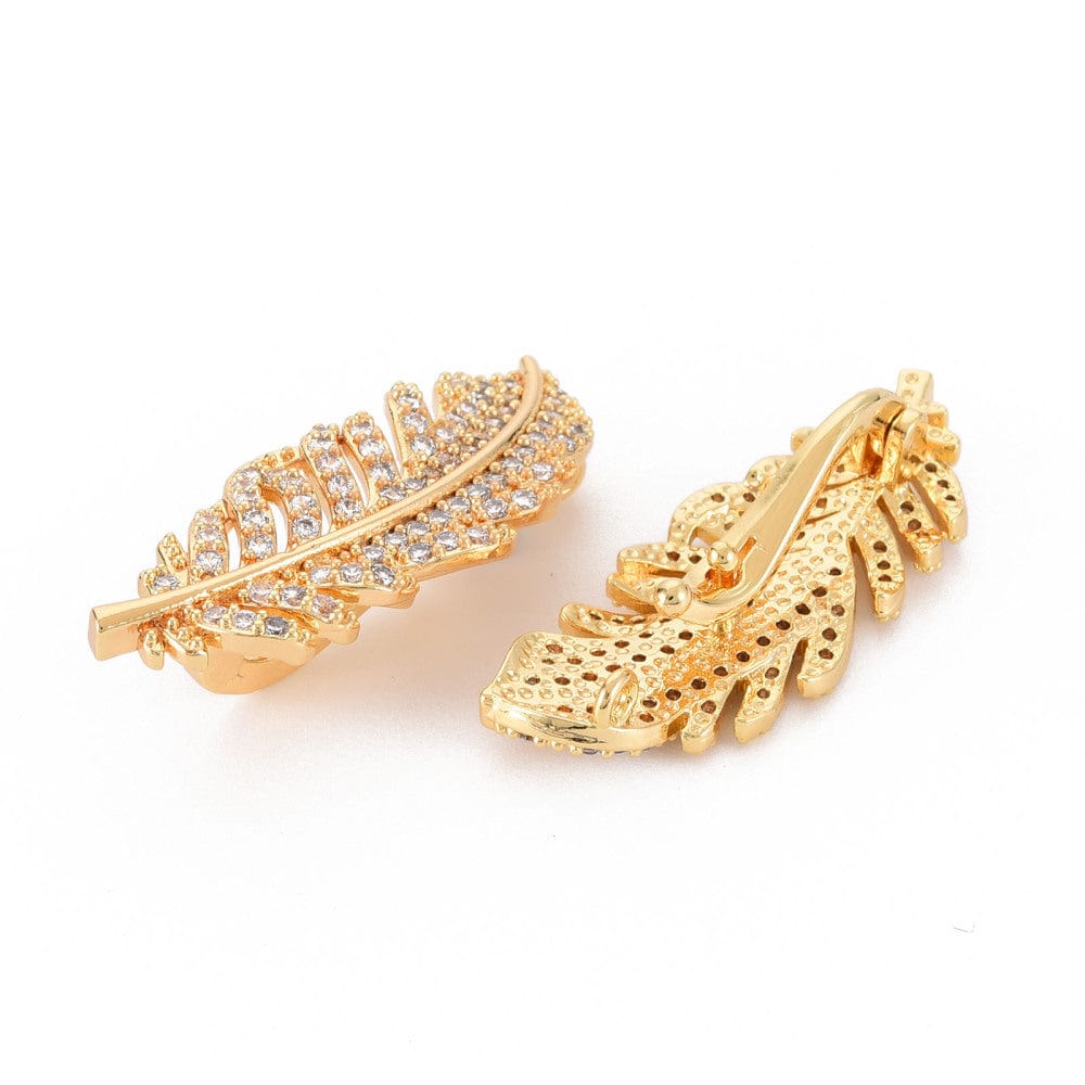 Tvist Lås Med Klare Zirkonia Sten, 18K Forgyldt, 32x12x9 mm - Uniq Perler - 112334