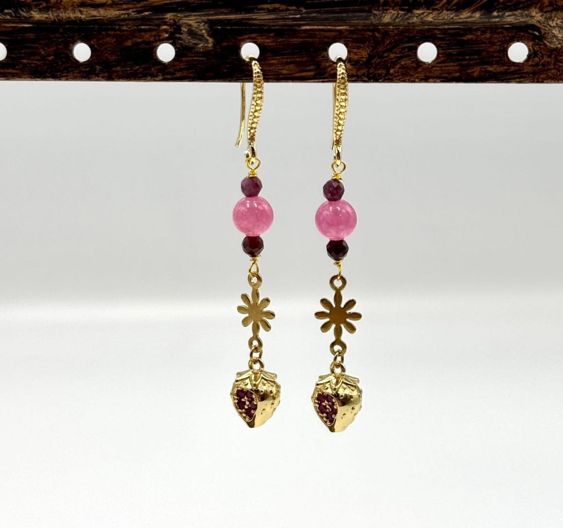 Vandfast Blomster Mellemled - Forgyldt Stål (13x7,5mm, 4 stk) - Uniq Perler - 114810