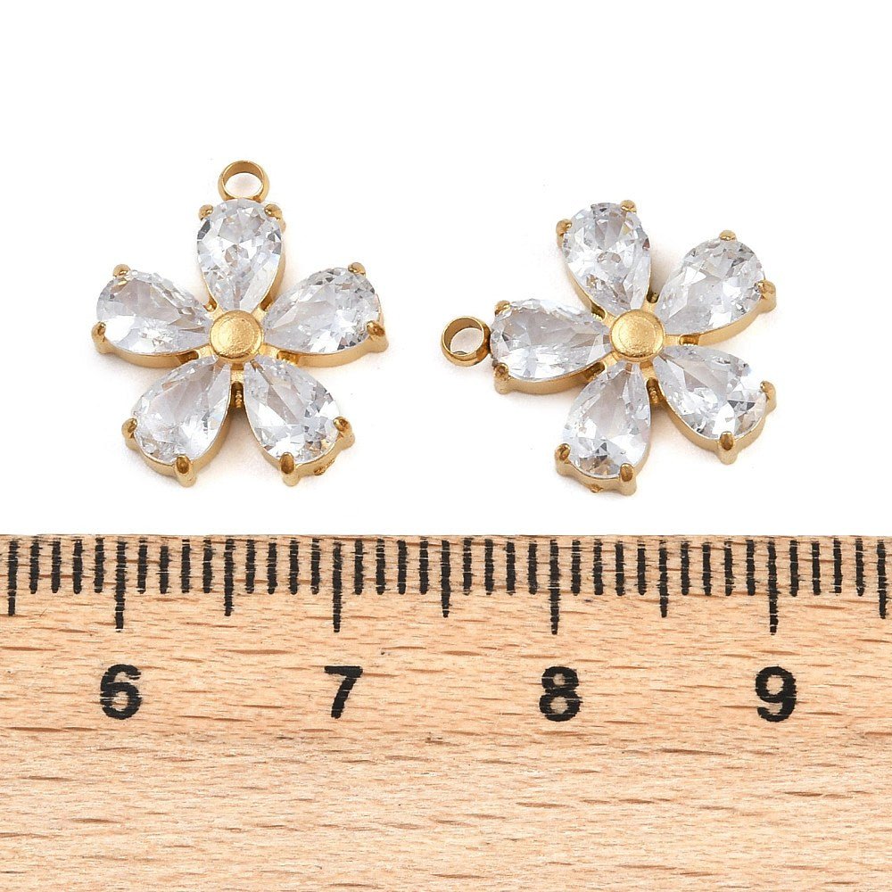 Vandfast Blomster Vedhæng Med Zirkonia – 18K Forgyldt Stål (16x14mm) - Uniq Perler - 119000