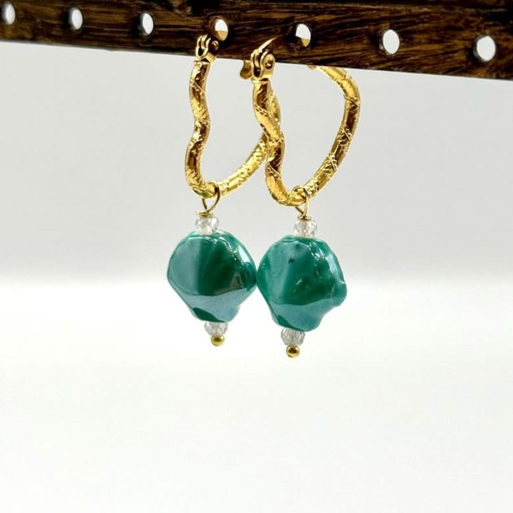 Vandfast Hjerte Creoler Med Banket Udtryk - 18K Forgyldt Stål (18x22mm) - Uniq Perler - 506565