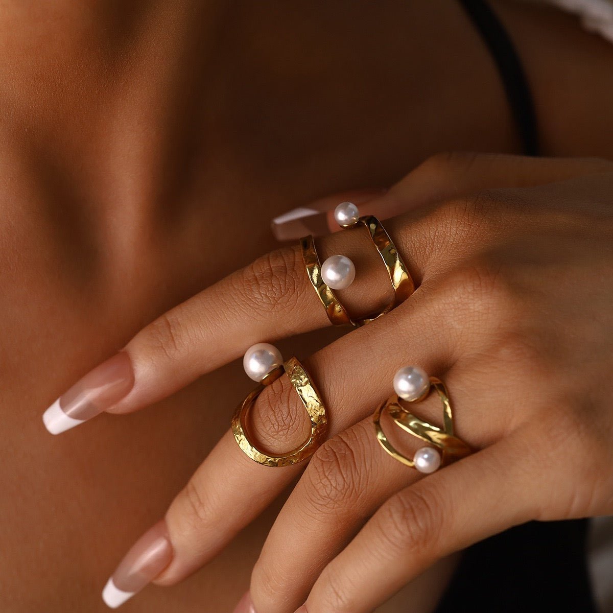 Vandfast Justerbar Ring – 18K Forgyldt Stål med Perler (18mm) - Uniq Perler -