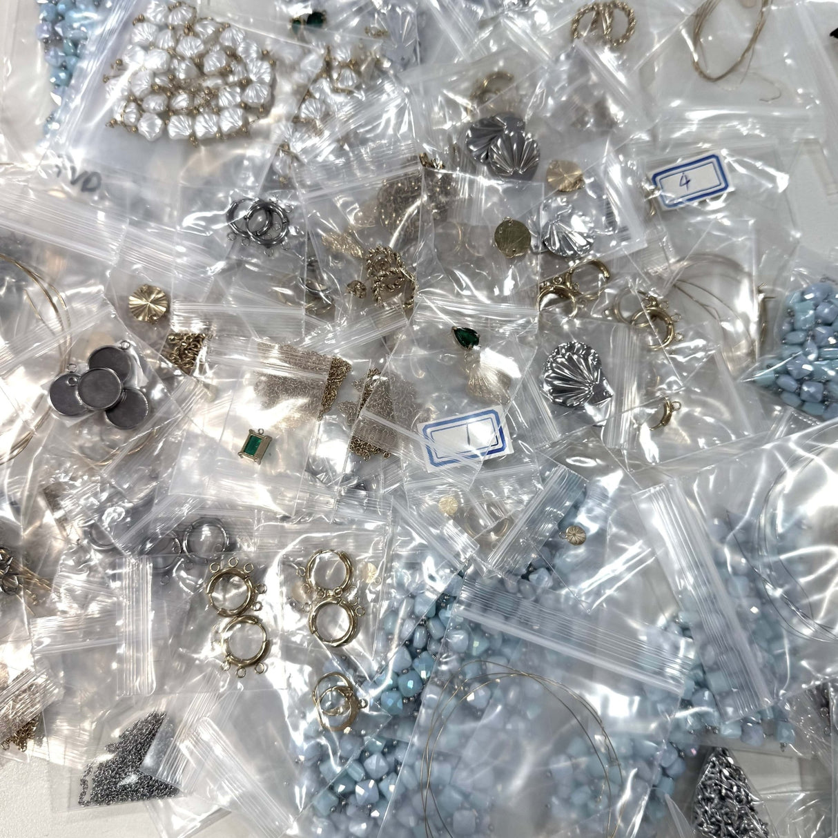 Vandfast Lykkepose – Værdi Minimum 250 kr. - Uniq Perler - 250150