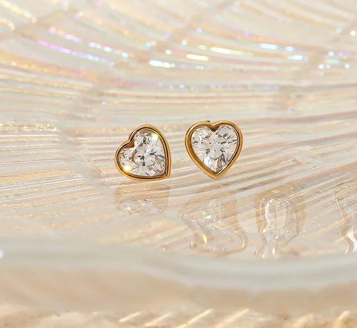 Vandfast Ørestikkere Hjerte med Zirkonia sten - Uniq Perler -