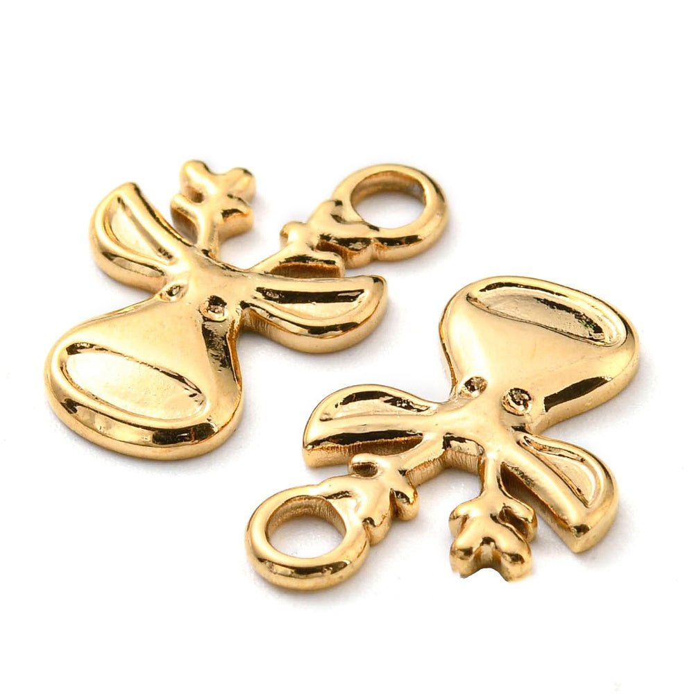 Vandfast Rensdyr Vedhæng – 18K Forgyldt Stål (16x10x2mm) 2 stk - Uniq Perler - 126326