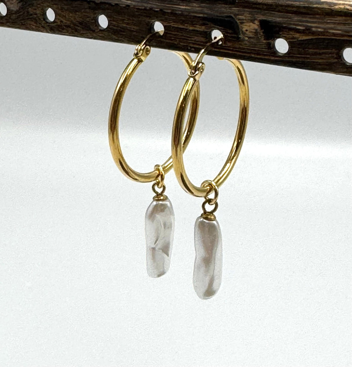 Vandfaste Creoler - 18K Forgyldt Stål (30mm) - Uniq Perler - 28488