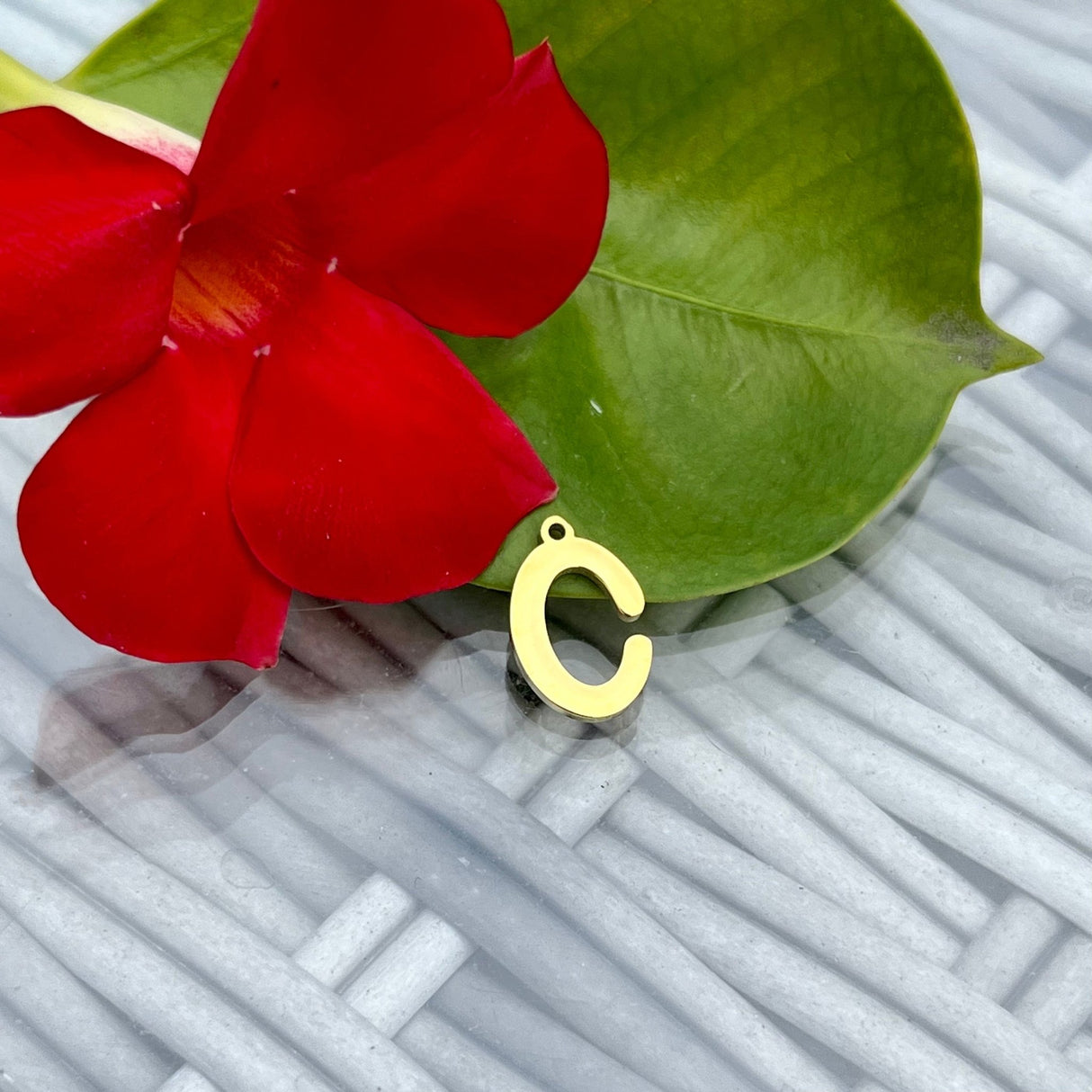 Smukke Stål Bogstaver Til Evt. Halskæde Vedhæng M.M. - Uniq Perler - 0000011953