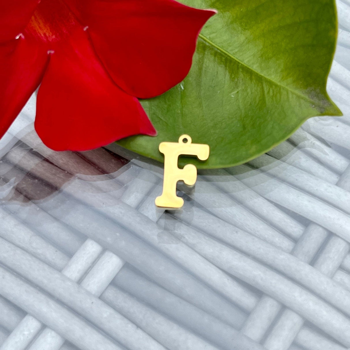 Smukke Stål Bogstaver Til Evt. Halskæde Vedhæng M.M. - Uniq Perler - 0000011959