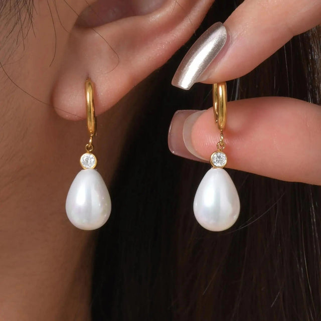 18K Forgyldte Vandfaste Creoler – Med Shell Dråbe & Zirkonia (1 par) - Uniq Perler - 116075