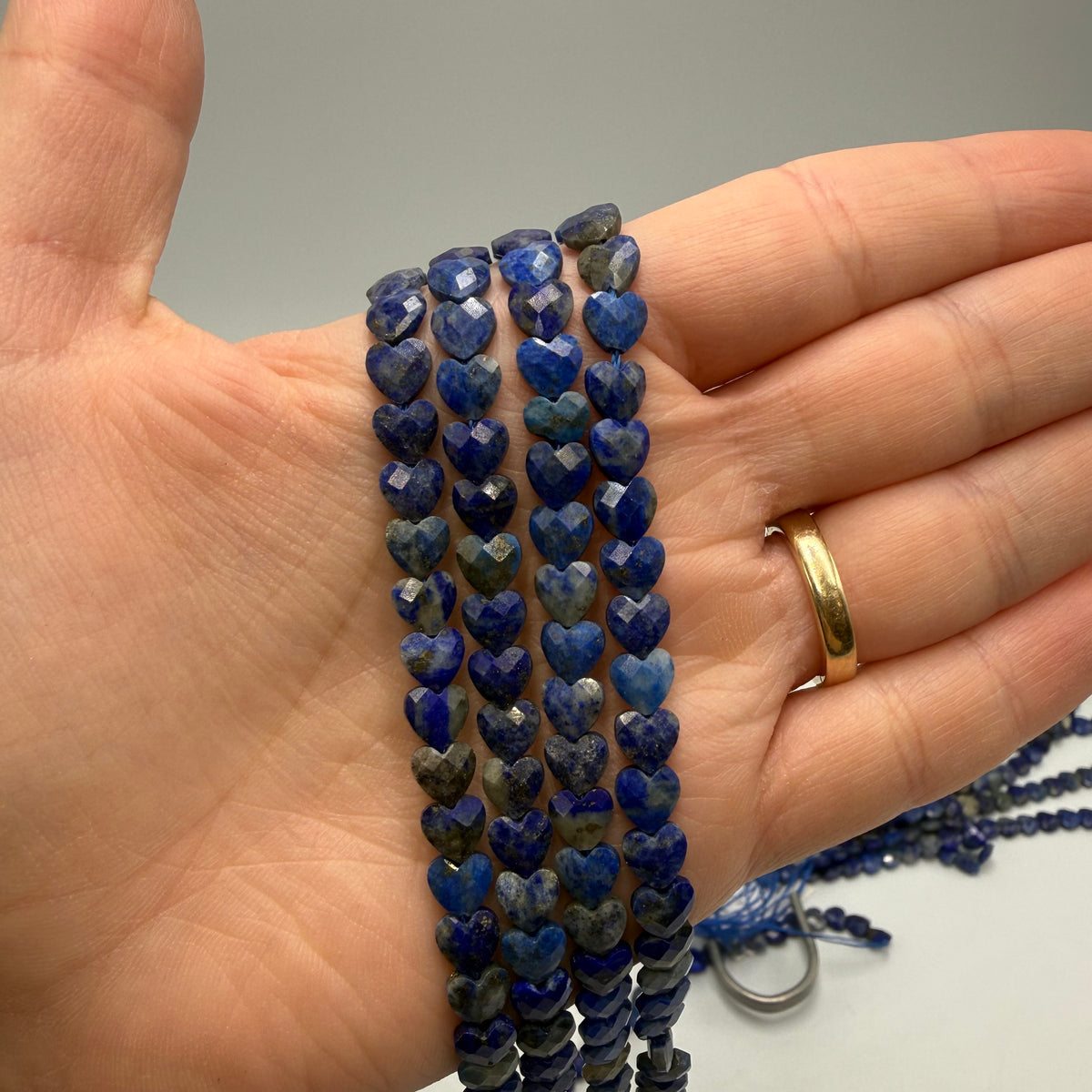 Heart-Shaped Lapis Lazuli Beads – Faceted (6mm)
