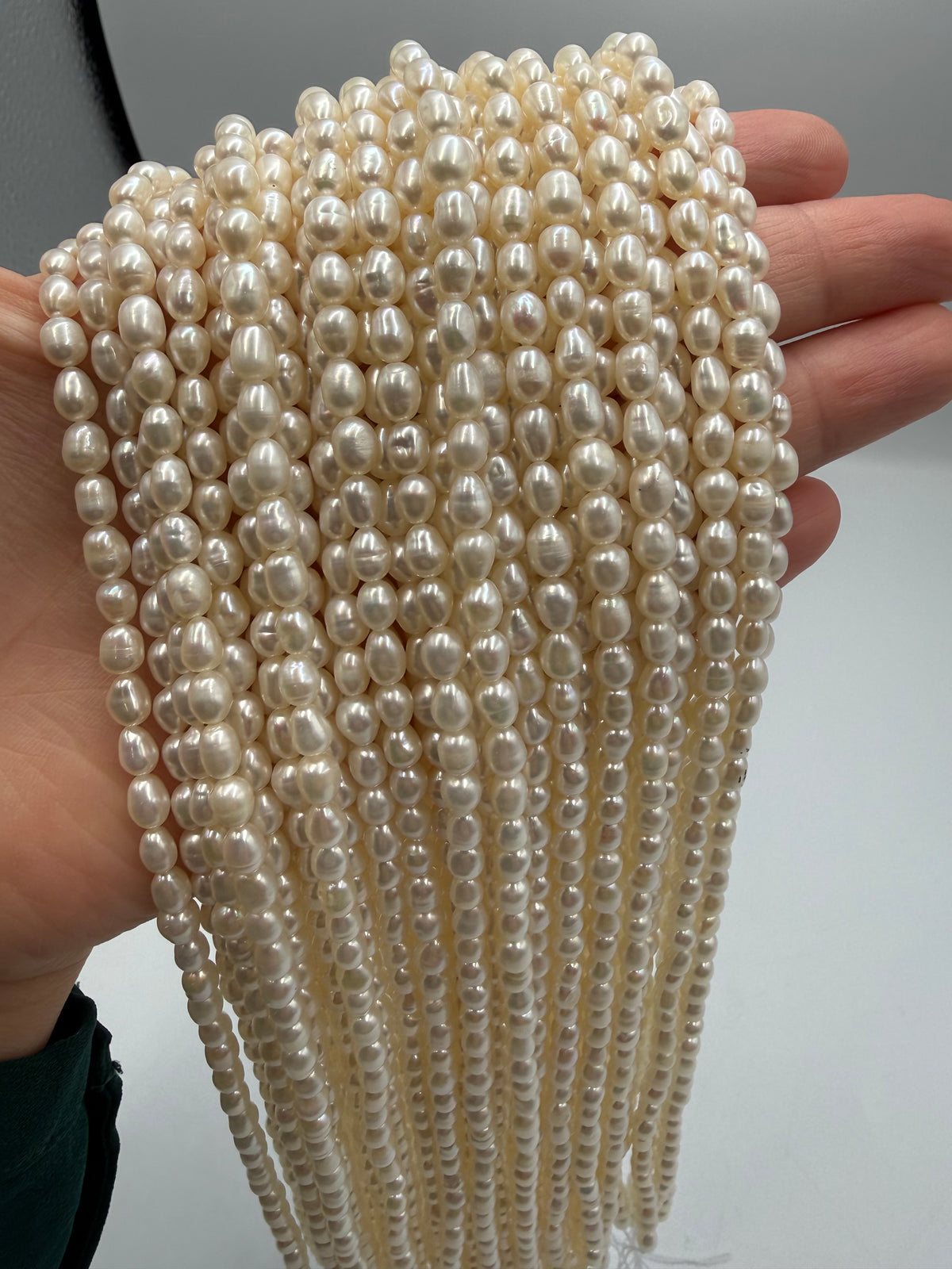 Ferskvandsperler – Rice, Grade AA (5-6,5x4-4,5mm)