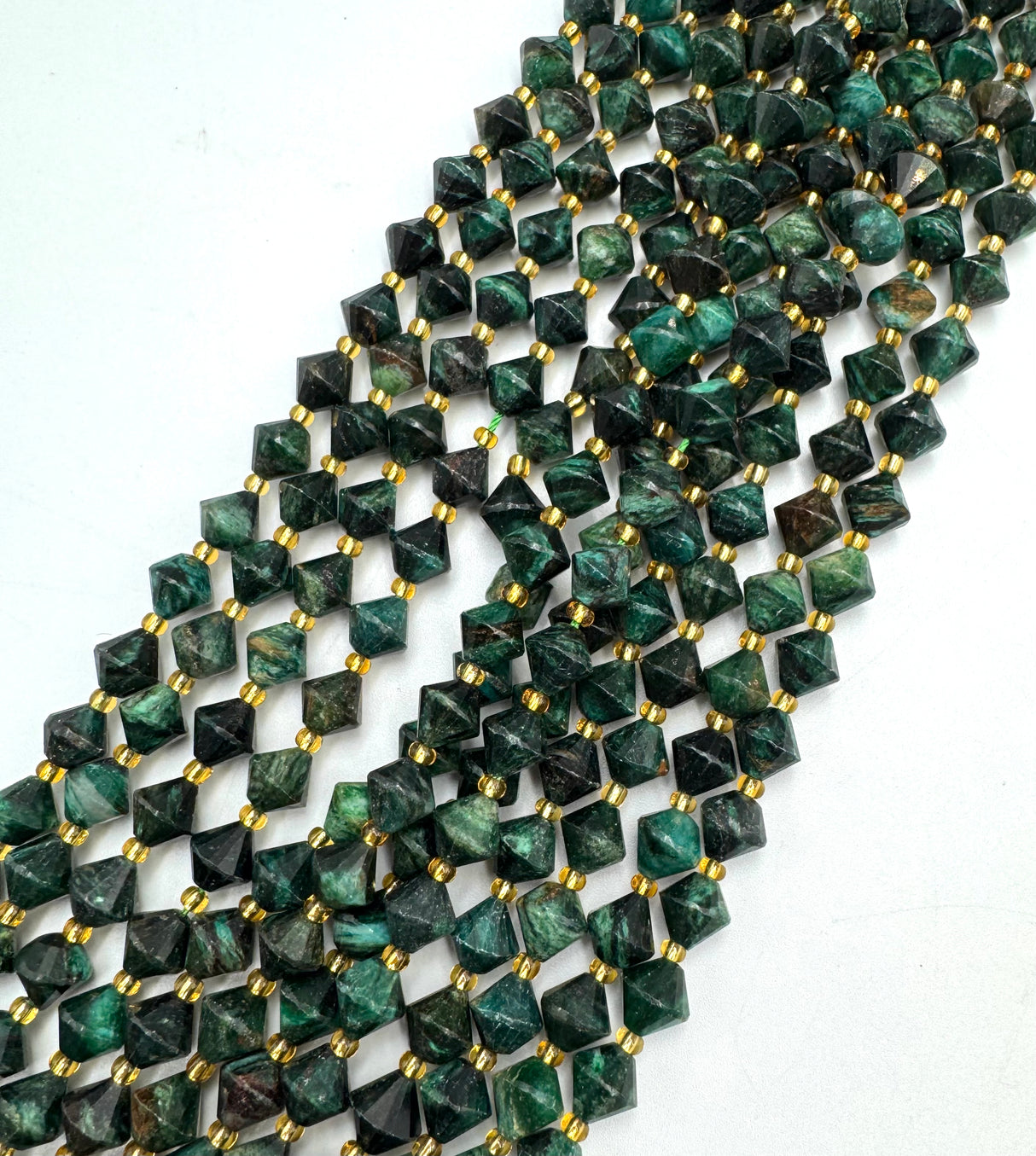 Smaragd Perler – Bicones (8mm)