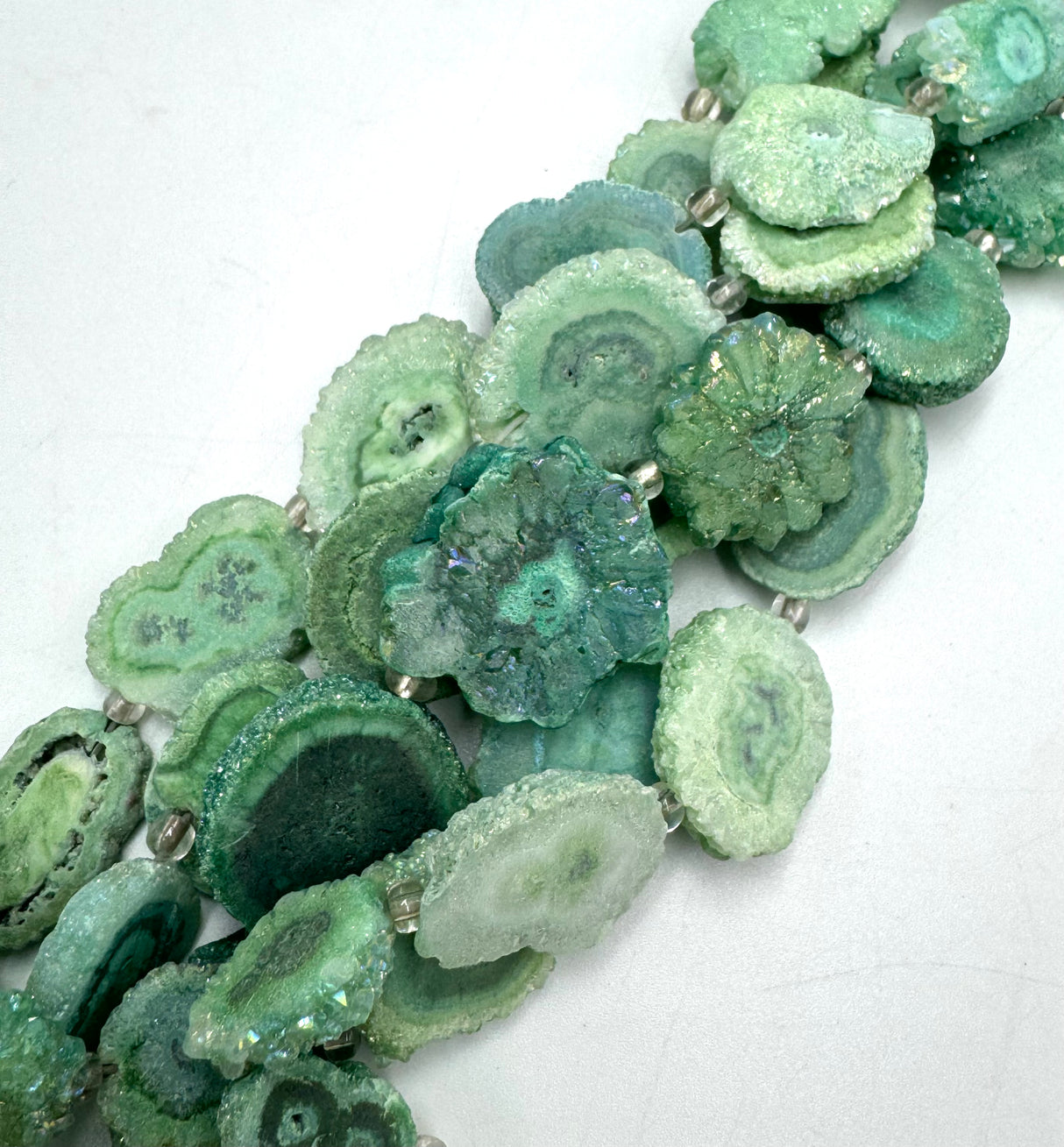 Druzy-Quarzperlen – Solarquarz-Nuggets, Grün (13–22 mm) 
