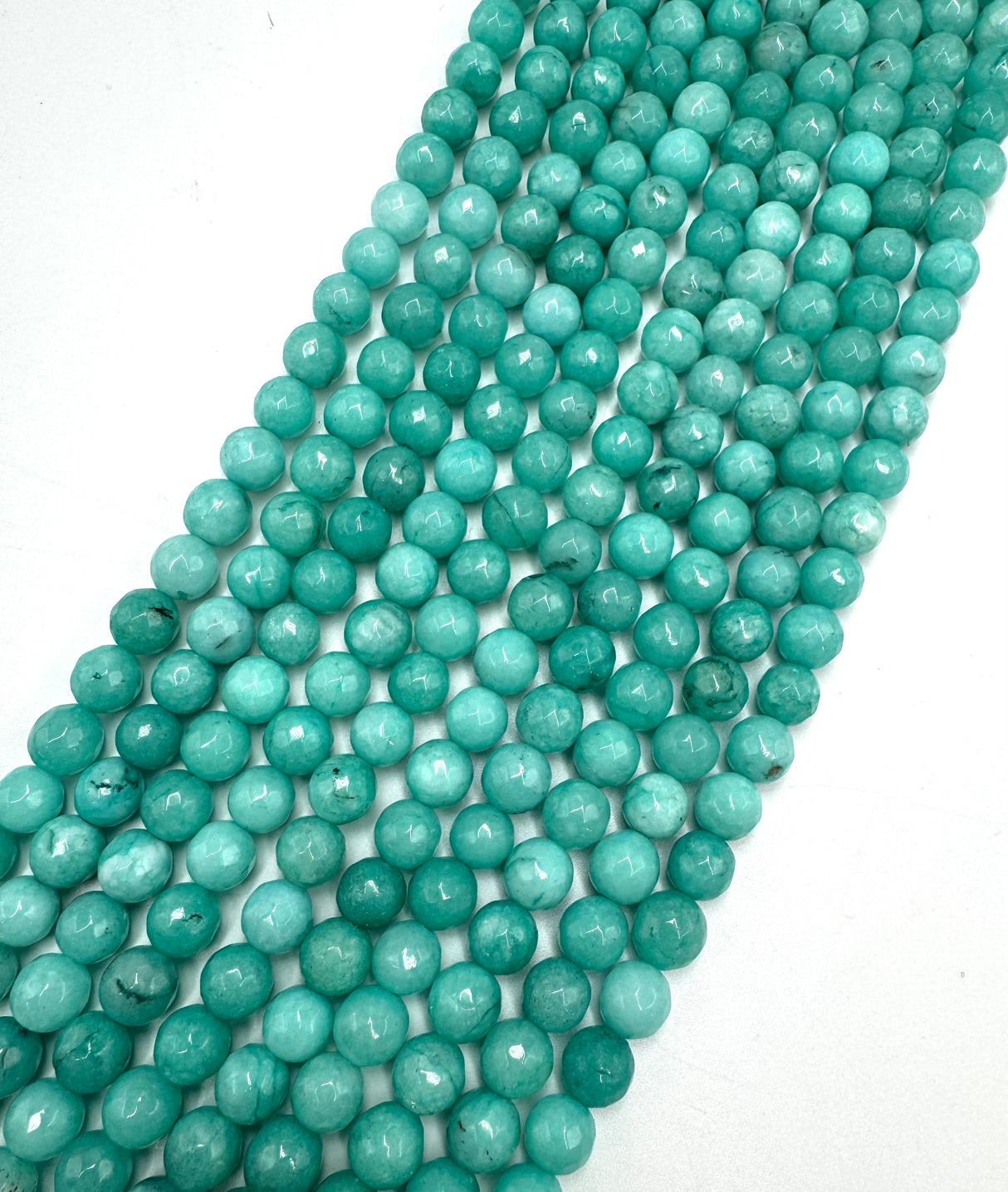 Jade Pärlor – Turkos, Fasetterad Rund (10mm) 