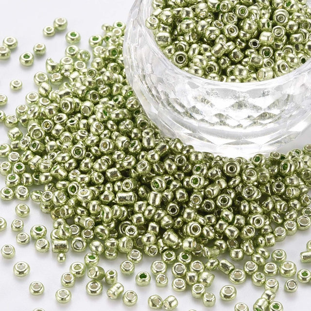 Runde metallic olivengrønne seed beads, 12/0, 2 mm, 454 g