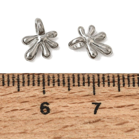 Abstrakt Vedhæng – Stål (8,5x7mm) 2 stk - Uniq Perler - 126242