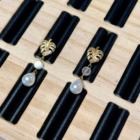 Blad Ørestikkere, 18K Forgyldt, (14x10mm) - Uniq Perler - 467429