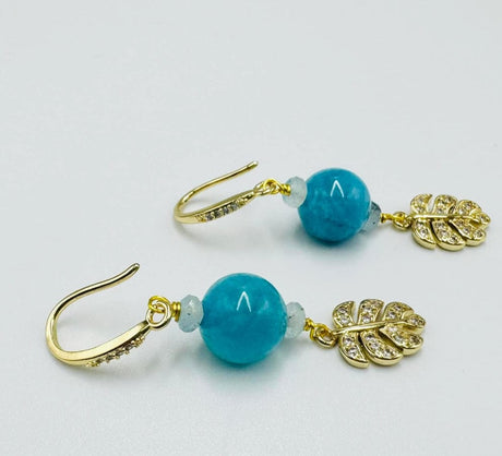 Blad Vedhæng Med Klare Zirkonia Sten, Forgyldt, 14x9,5x2mm - Uniq Perler - 111530