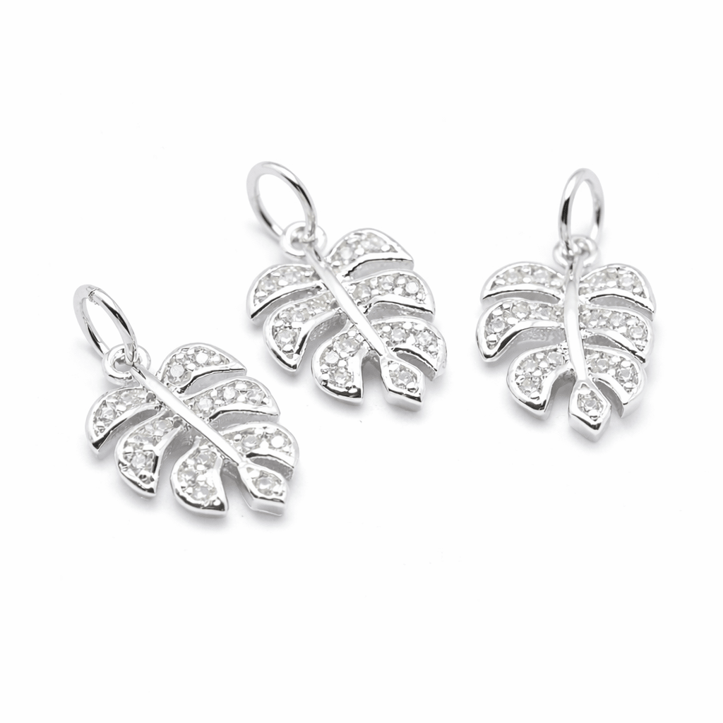 Blad Vedhæng Med Klare Zirkonia Sten, Platin, (14x9,5x2mm) - Uniq Perler - 0000014778